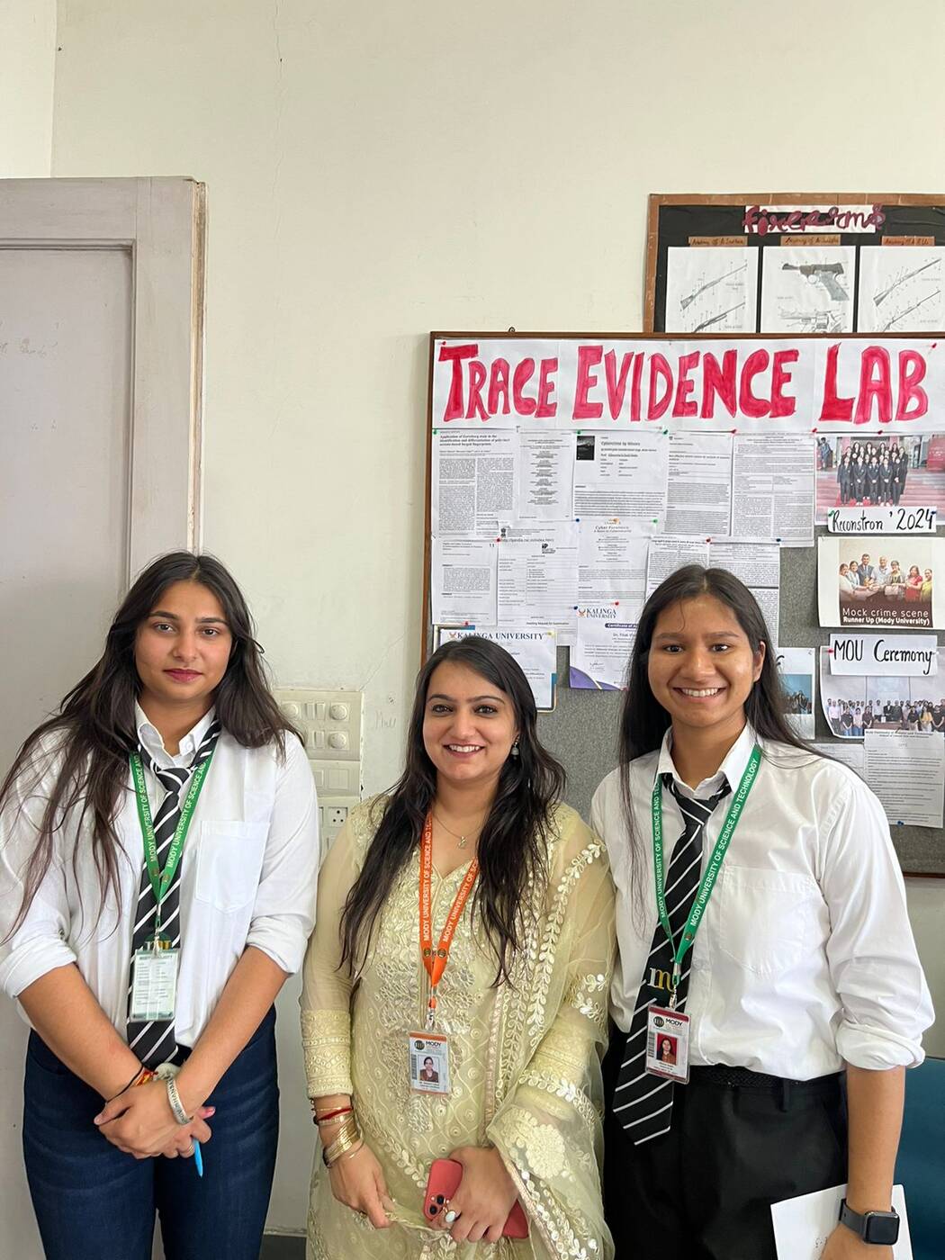 Students with a forensic science faculty coordinator