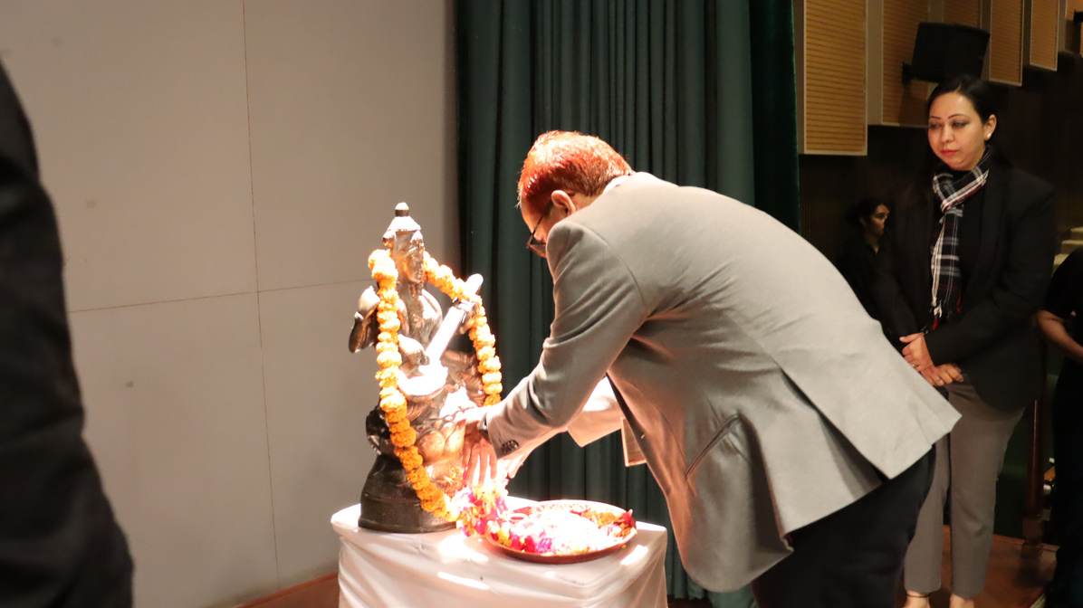 Ceremonial lamp lighting at the inauguration